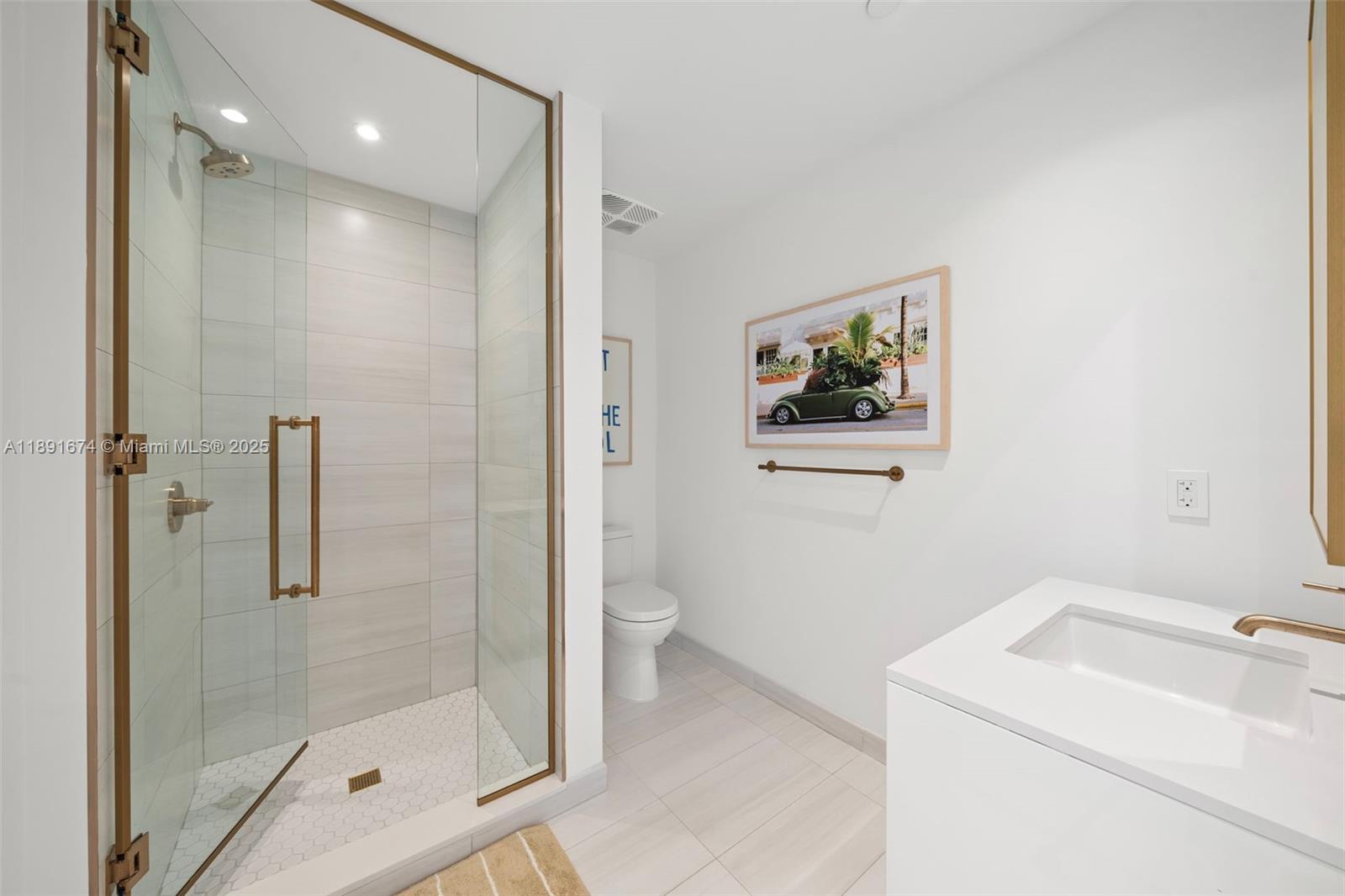 2678 Tigertail Avenue #1101, Coconut Grove FL 33133