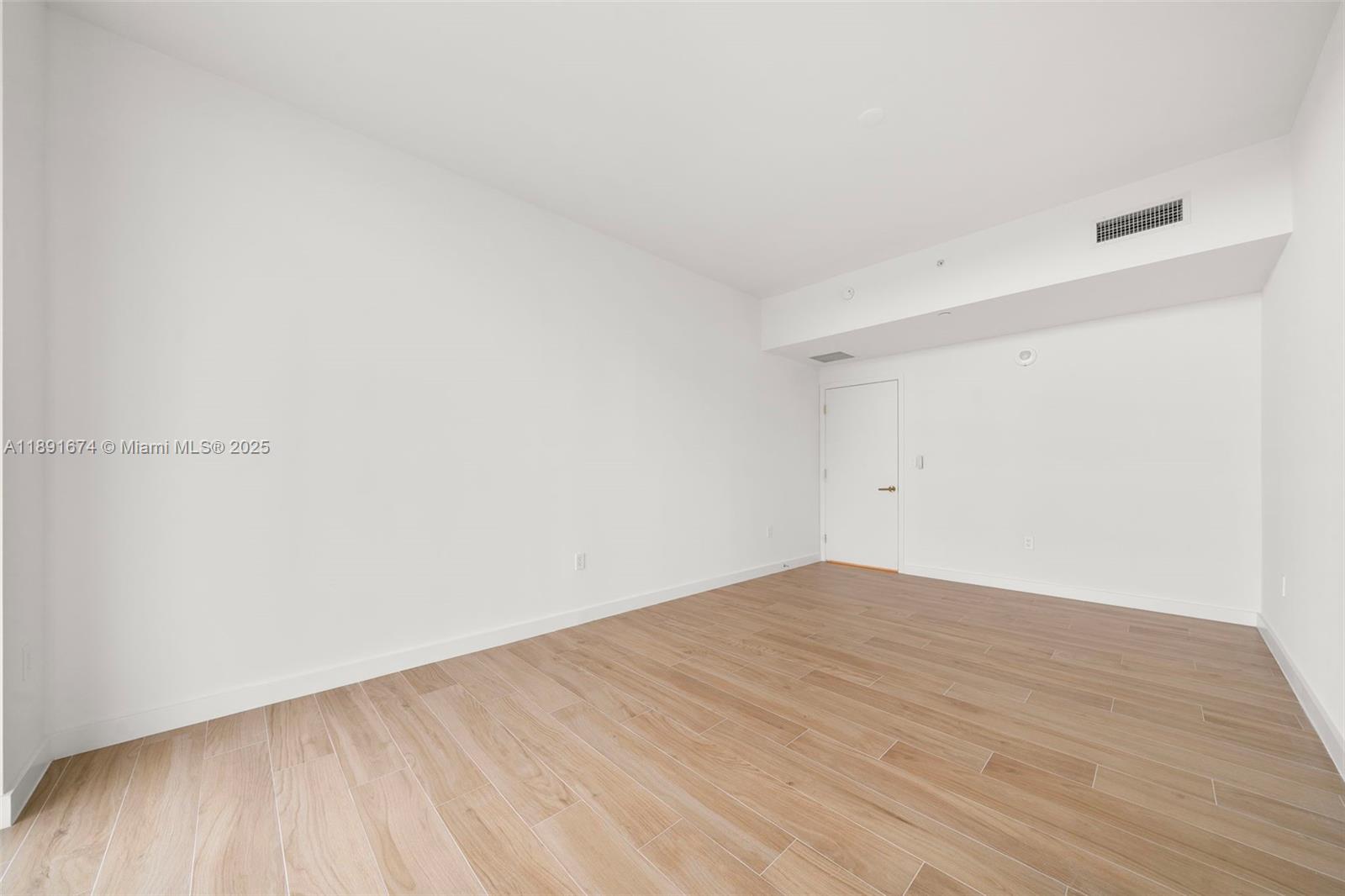 2678 Tigertail Avenue #1101, Coconut Grove FL 33133