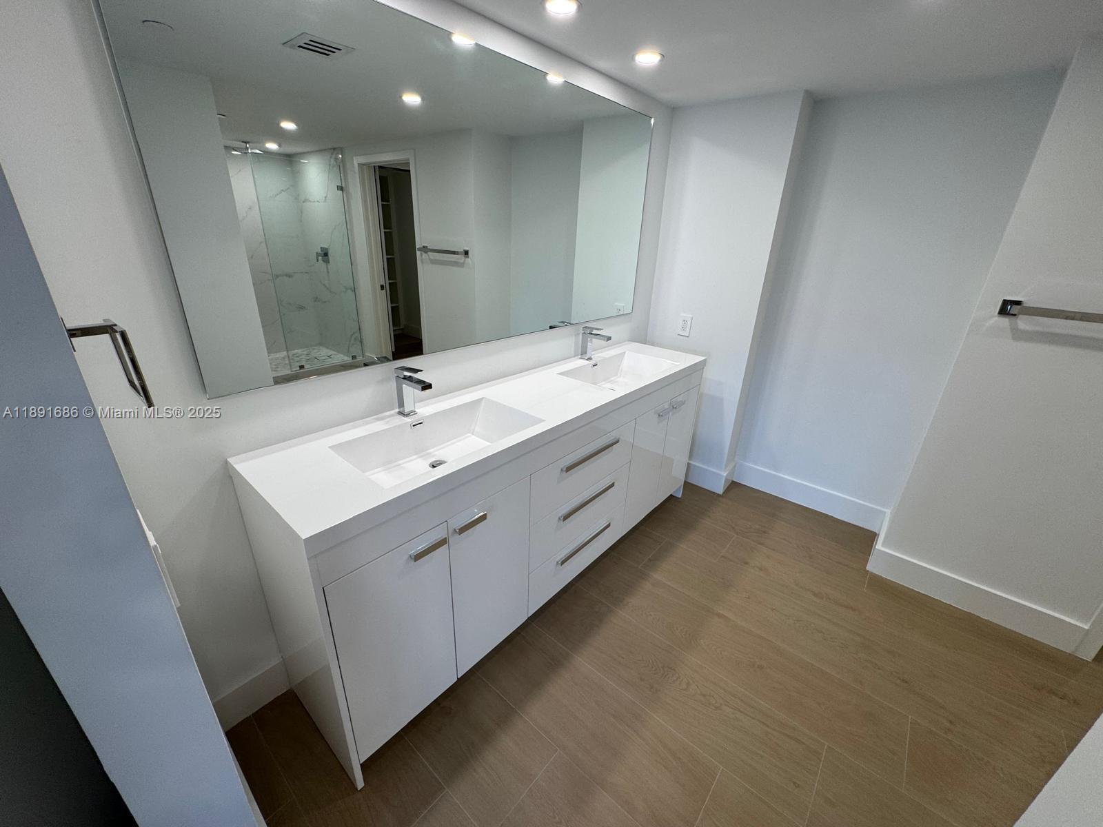 251 Crandon Blvd #609, Key Biscayne FL 33149