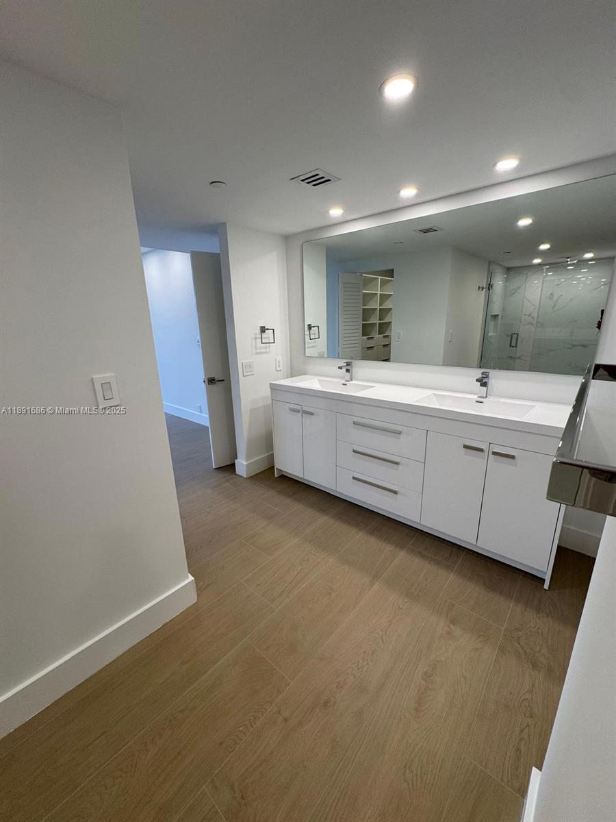 251 Crandon Blvd #609, Key Biscayne FL 33149