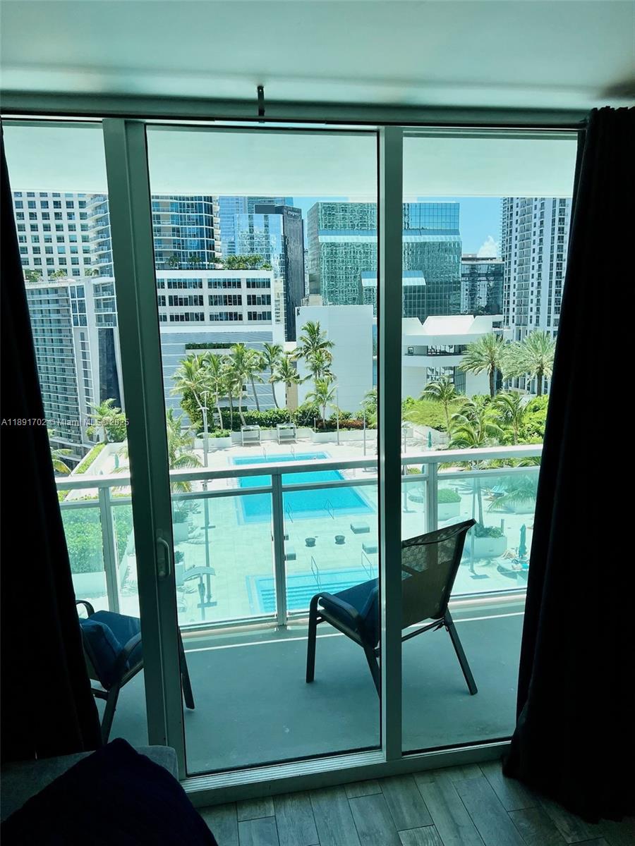 950 Brickell Bay Dr #1509, Miami FL 33131