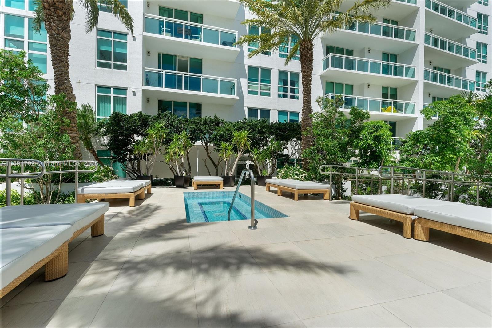 950 Brickell Bay Dr #1509, Miami FL 33131
