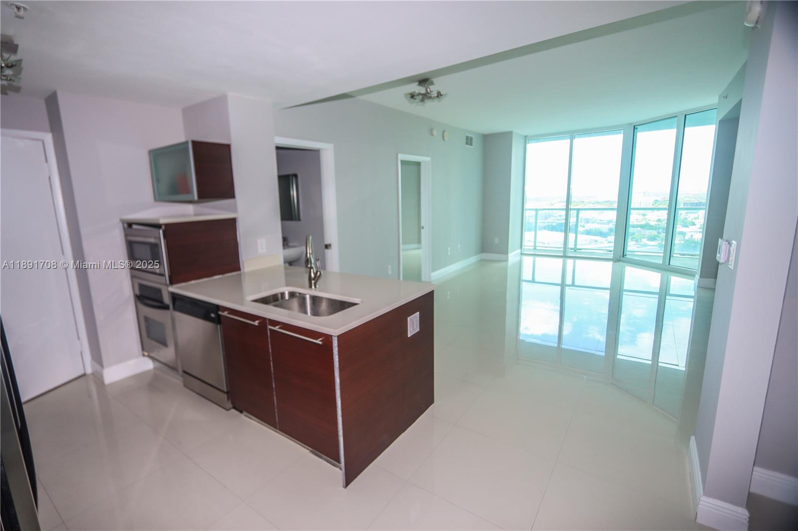 1900 N Bayshore Dr #2216, Miami FL 33132