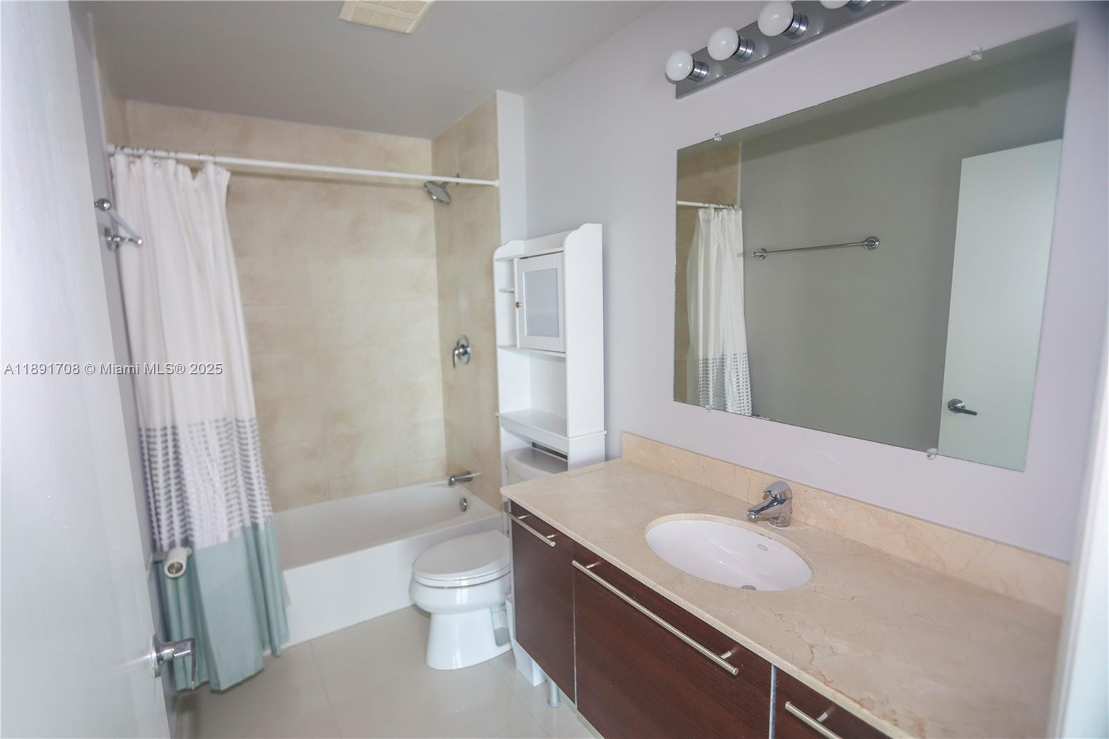 1900 N Bayshore Dr #2216, Miami FL 33132
