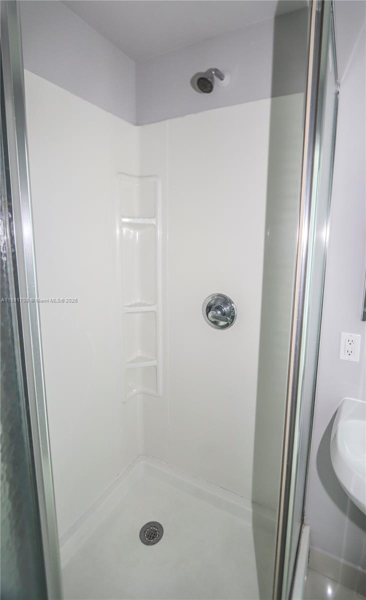1900 N Bayshore Dr #2216, Miami FL 33132