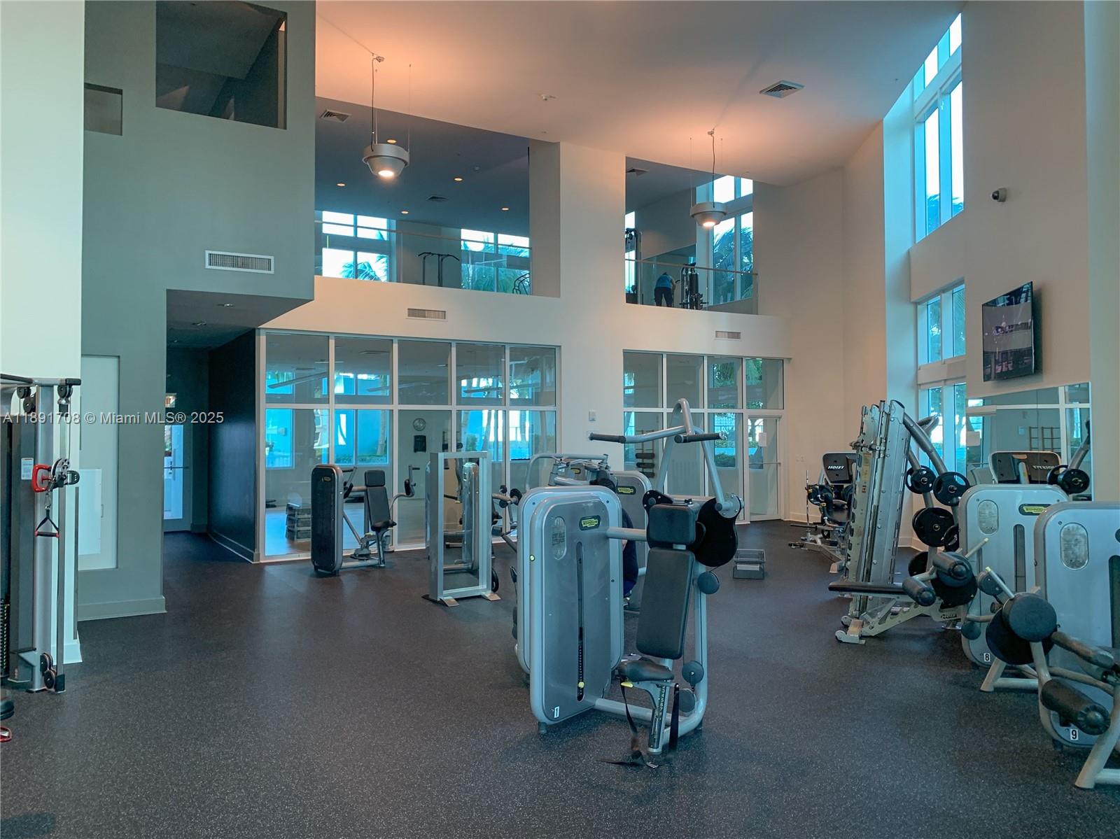 1900 N Bayshore Dr #2216, Miami FL 33132
