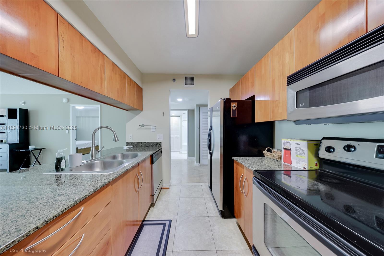 1200 Brickell Bay Dr #3506, Miami FL 33131