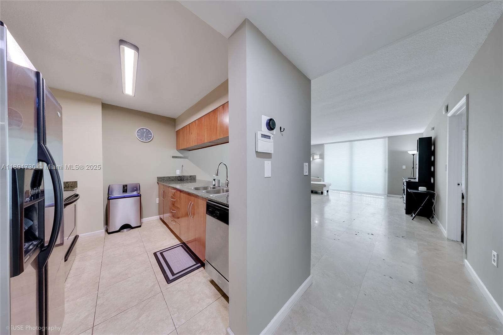 1200 Brickell Bay Dr #3506, Miami FL 33131