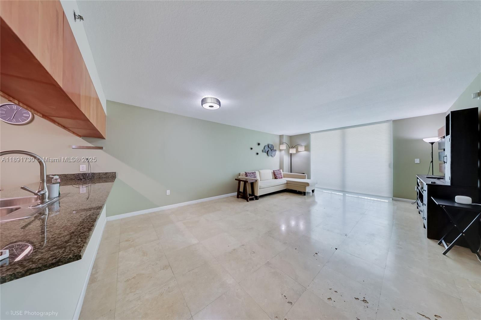 1200 Brickell Bay Dr #3506, Miami FL 33131