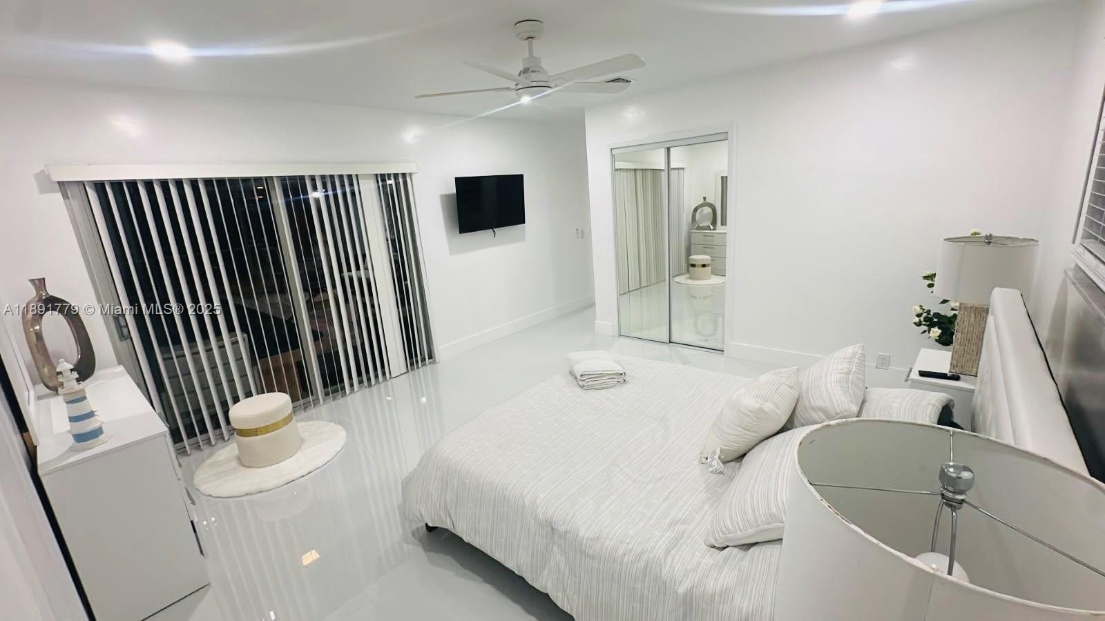 541 SE 17th Ave #541, Deerfield Beach FL 33441