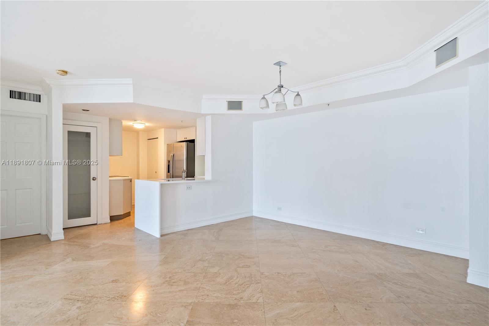 701 Brickell Key Blvd #1411, Miami FL 33131