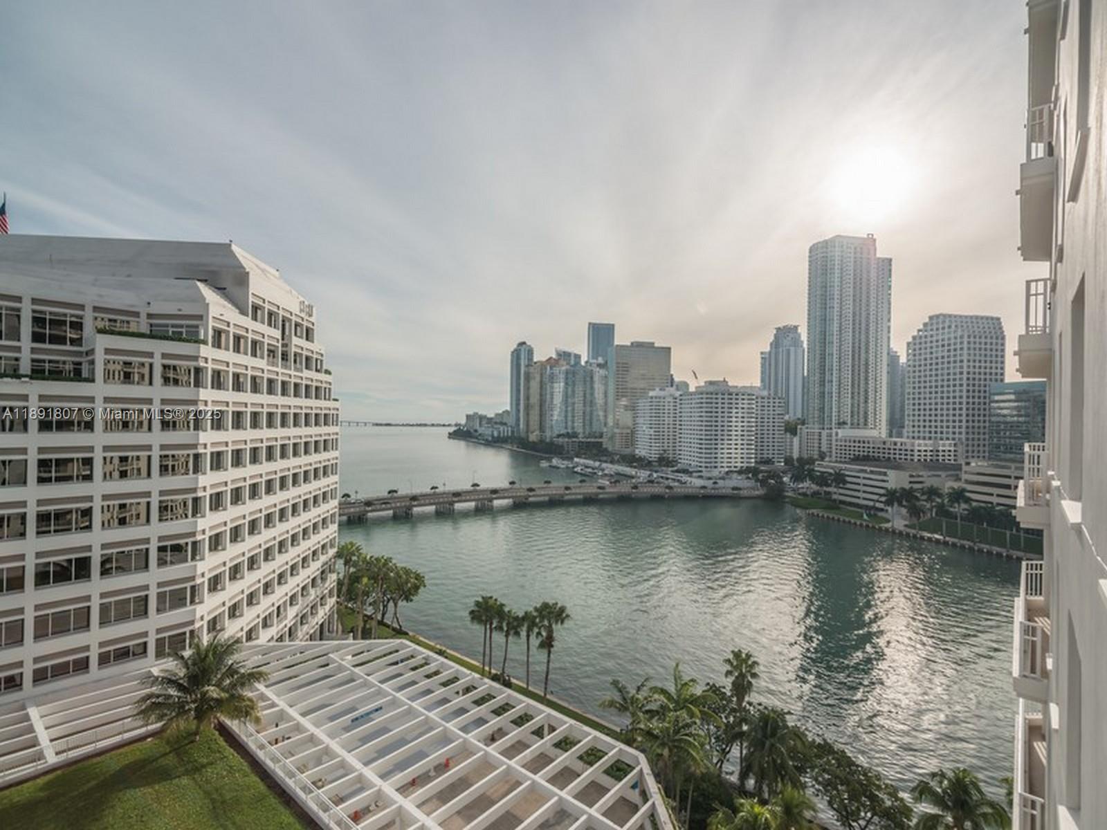 701 Brickell Key Blvd #1411, Miami FL 33131