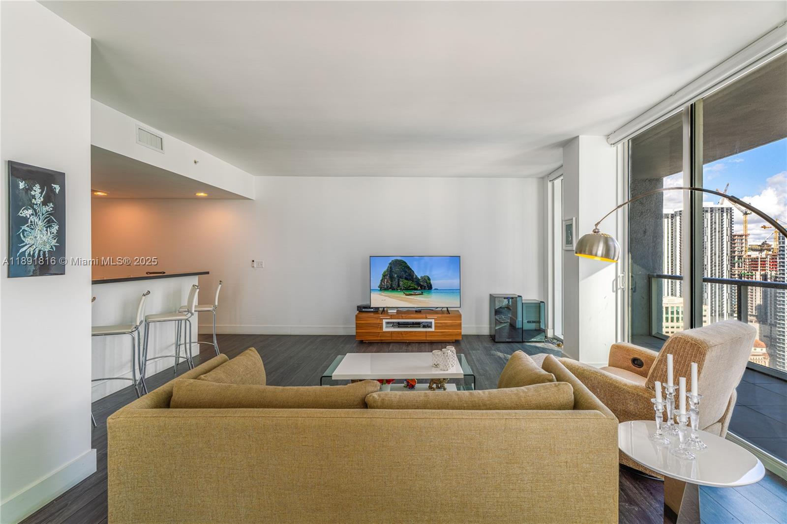 253 NE 2nd St #3203, Miami FL 33132