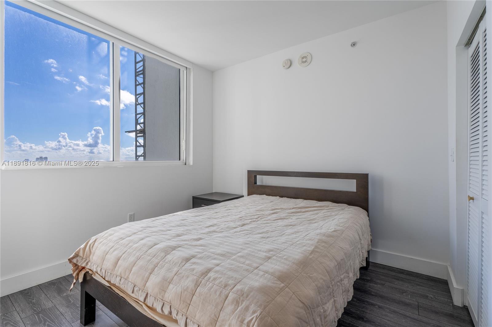 253 NE 2nd St #3203, Miami FL 33132