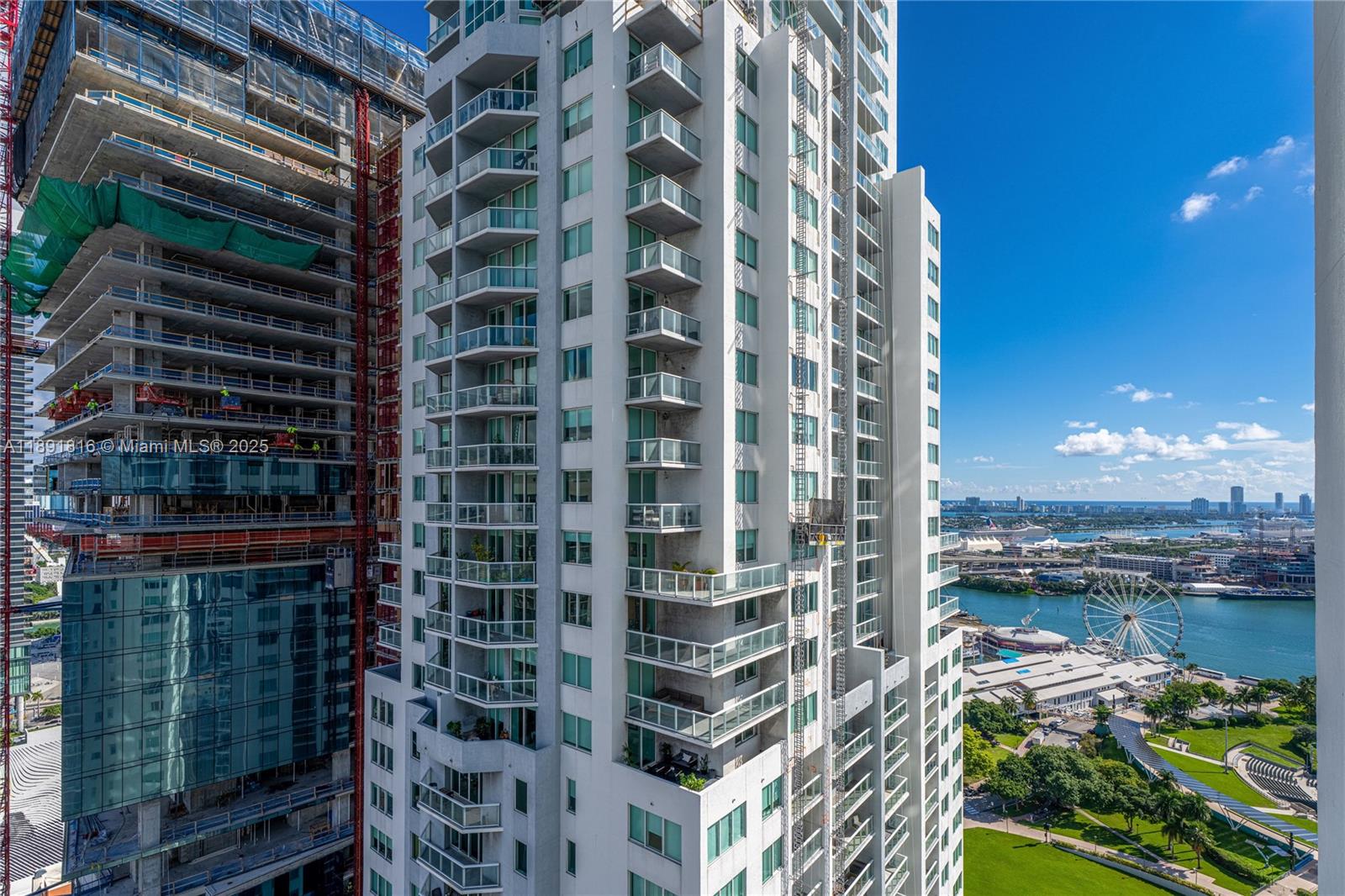 253 NE 2nd St #3203, Miami FL 33132