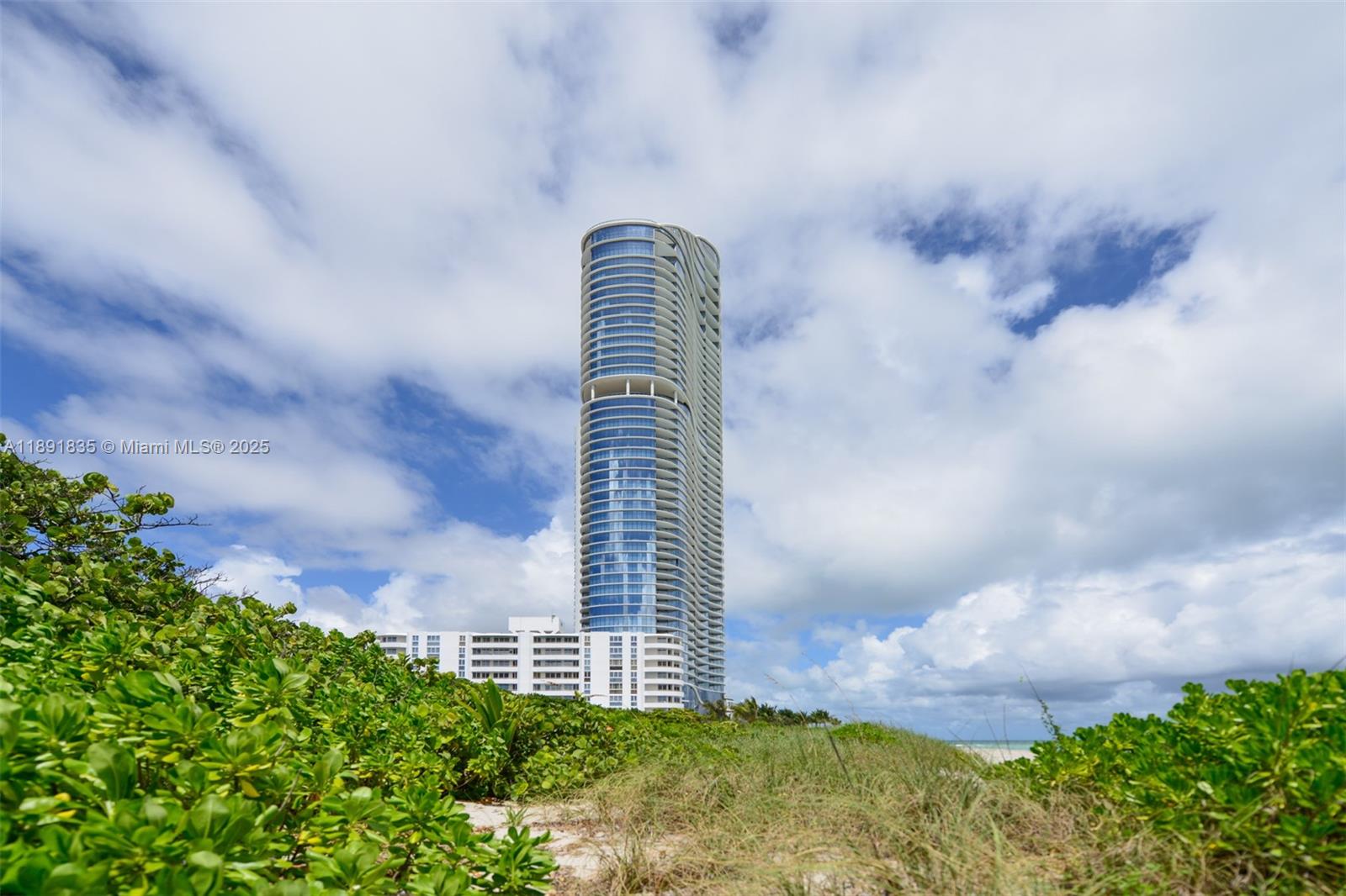15701 Collins Ave #4203, Sunny Isles Beach FL 33160