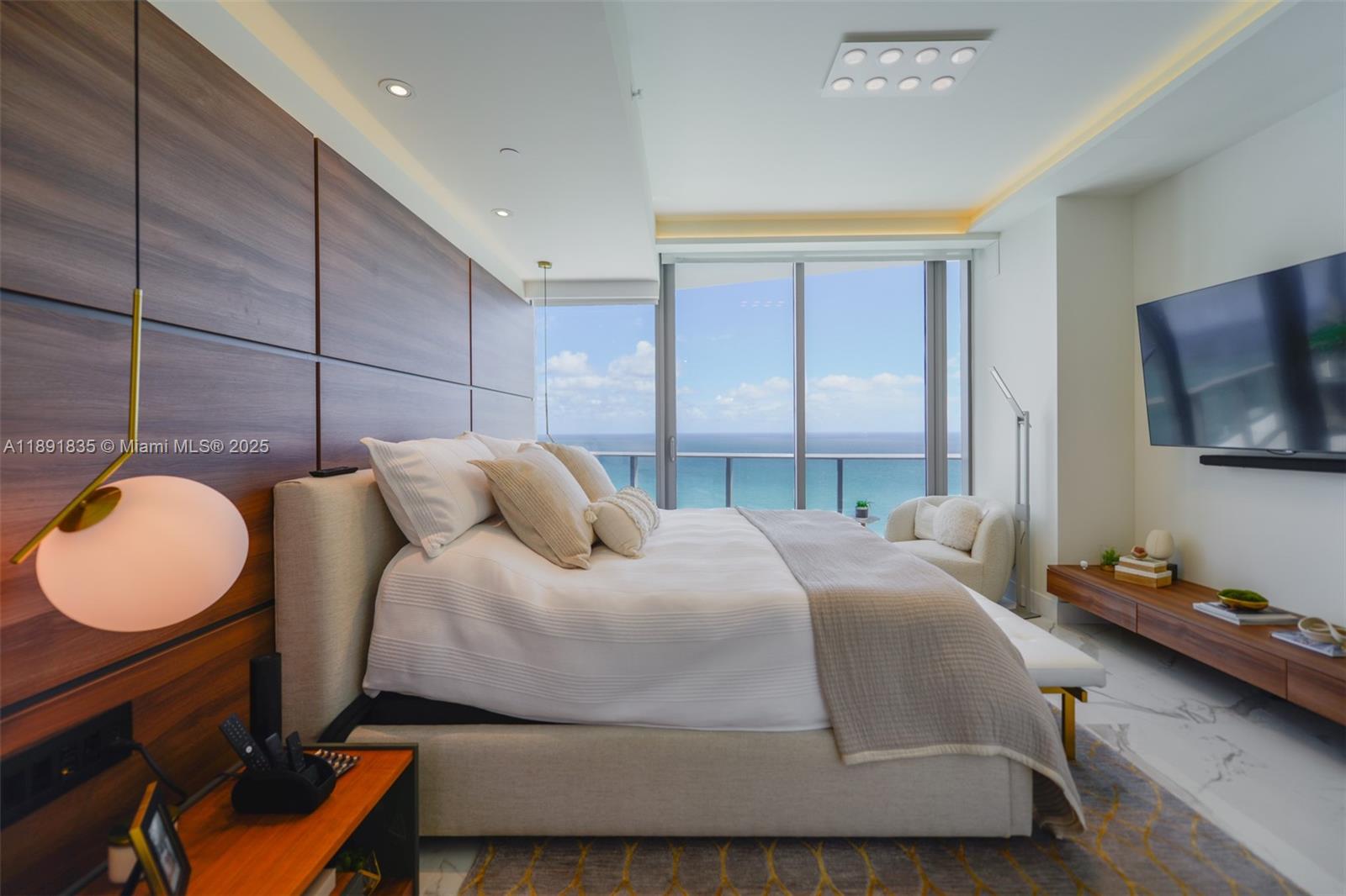 15701 Collins Ave #4203, Sunny Isles Beach FL 33160