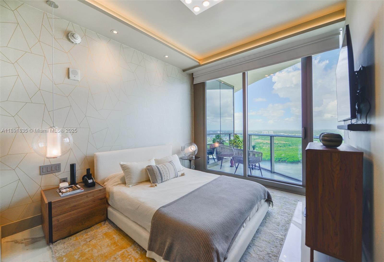 15701 Collins Ave #4203, Sunny Isles Beach FL 33160