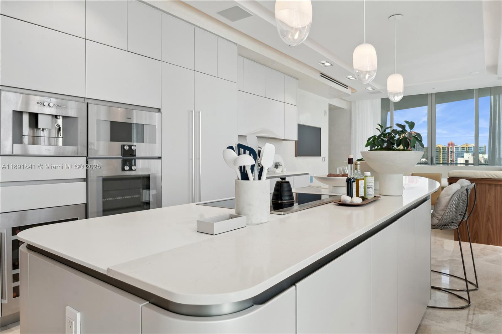 16901 Collins Ave #805, Sunny Isles Beach FL 33160