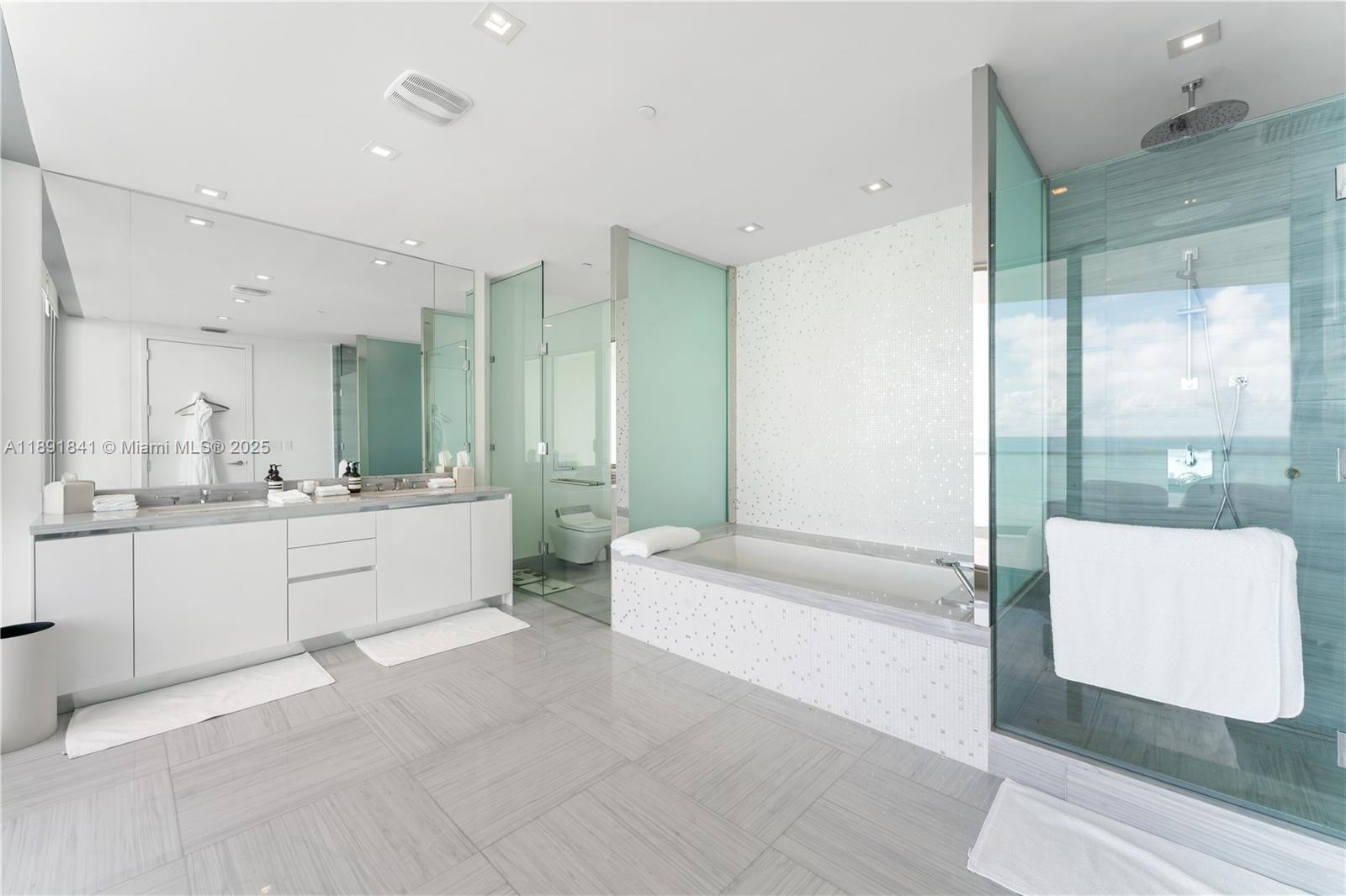 16901 Collins Ave #805, Sunny Isles Beach FL 33160