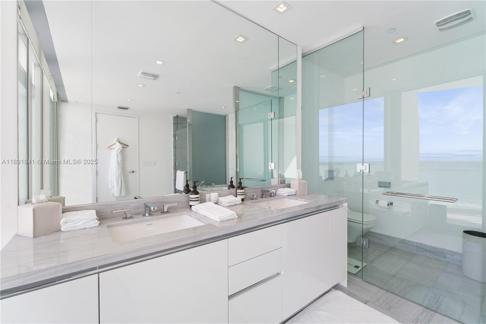 16901 Collins Ave #805, Sunny Isles Beach FL 33160