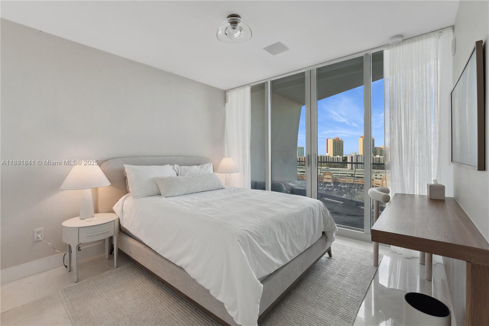 16901 Collins Ave #805, Sunny Isles Beach FL 33160