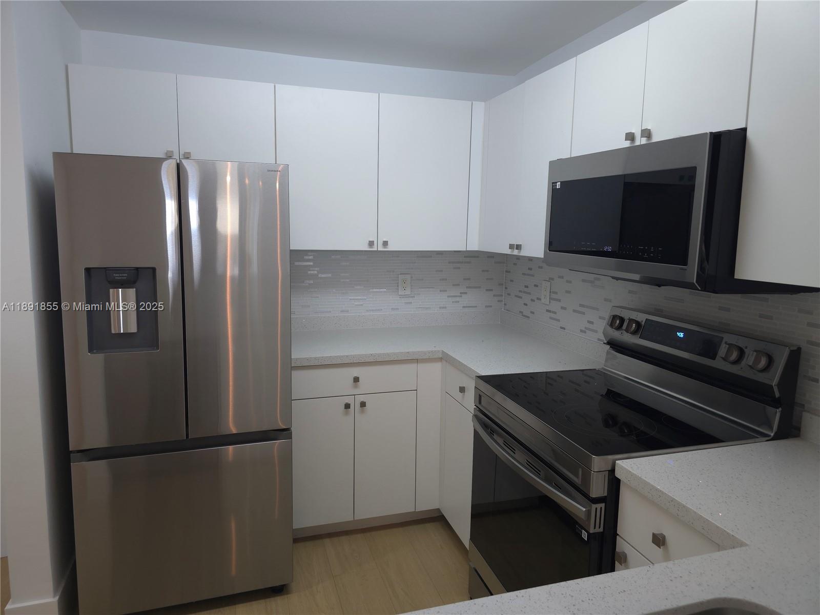 10 Aragon Ave #819, Coral Gables FL 33134