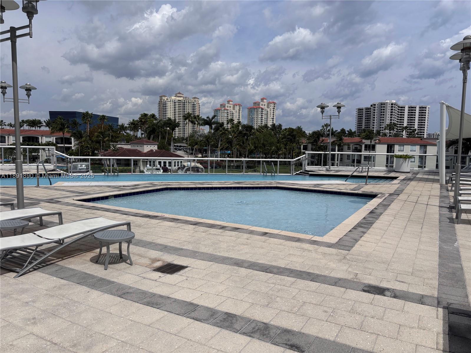 3131 NE 188th St #1-809, Aventura FL 33180