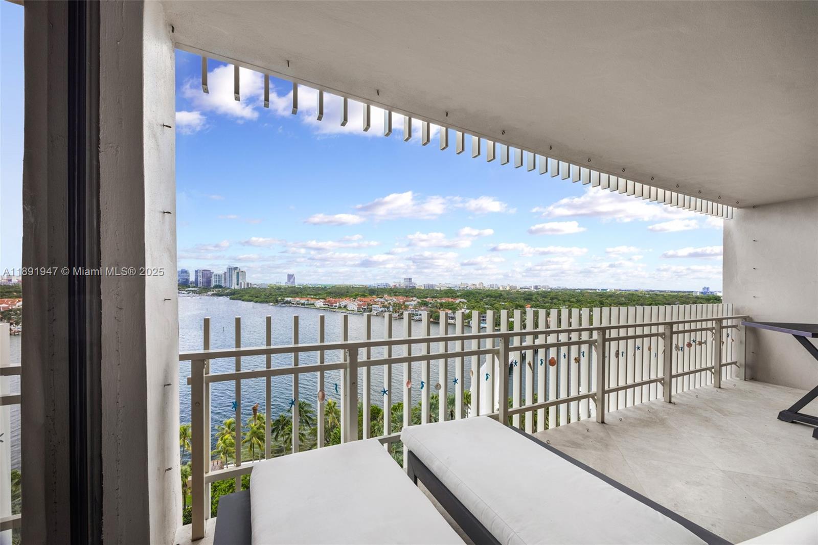 1 Grove Isle Dr #A1508, Coconut Grove FL 33133