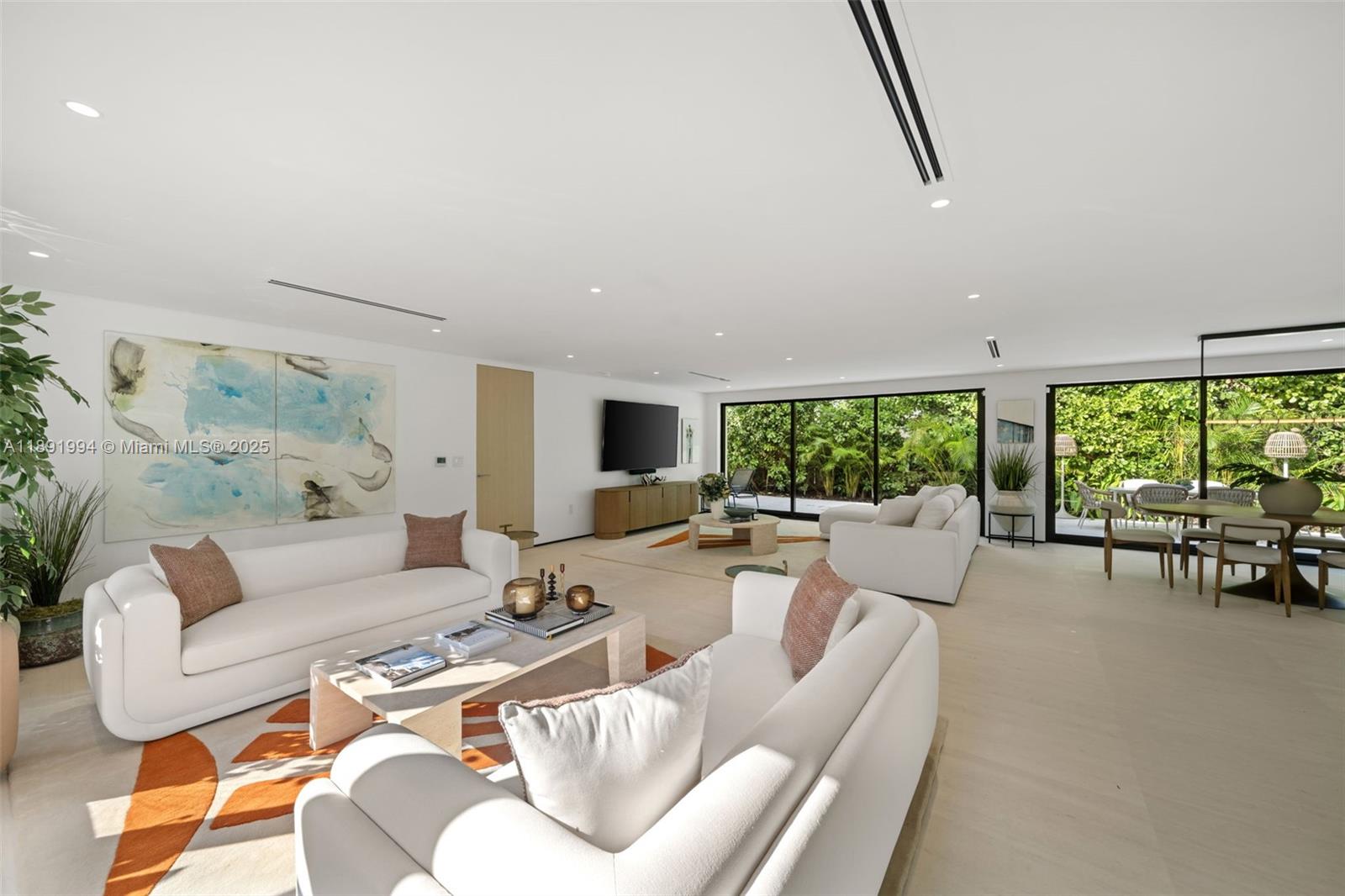 222 E Rivo Alto Dr, Miami Beach FL 33139