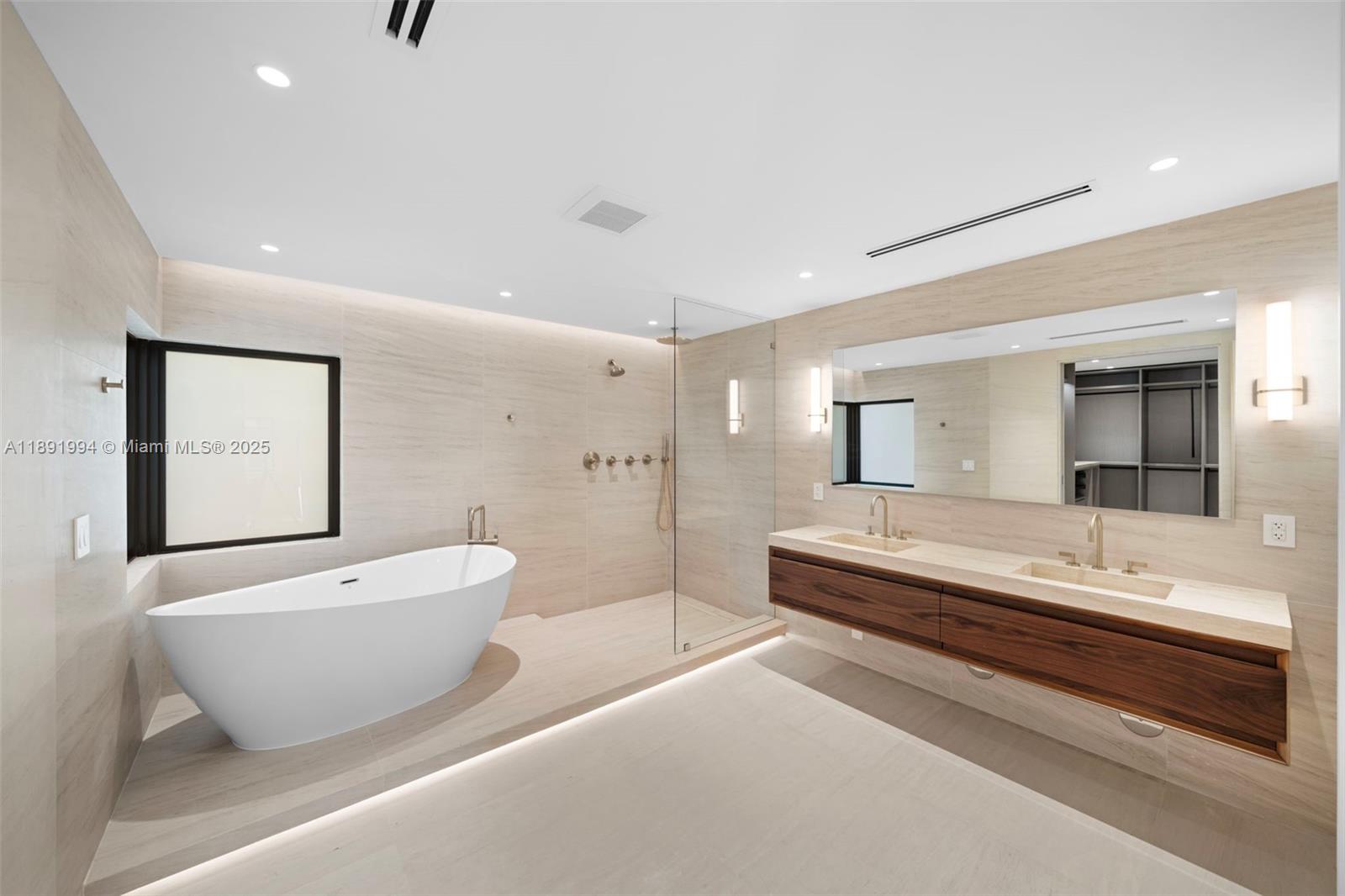 222 E Rivo Alto Dr, Miami Beach FL 33139