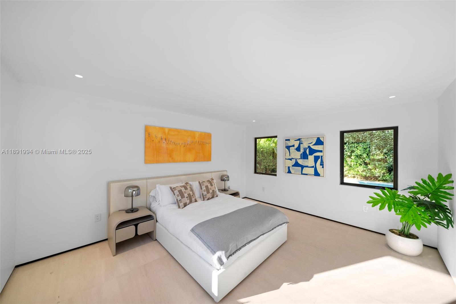 222 E Rivo Alto Dr, Miami Beach FL 33139