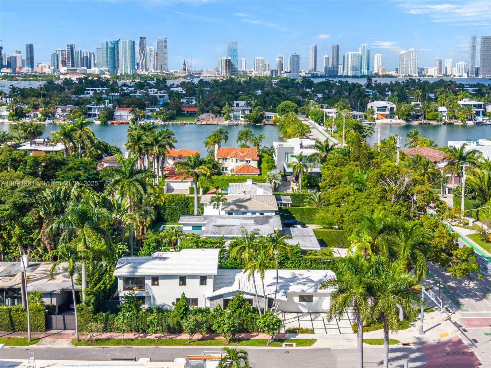 222 E Rivo Alto Dr, Miami Beach FL 33139