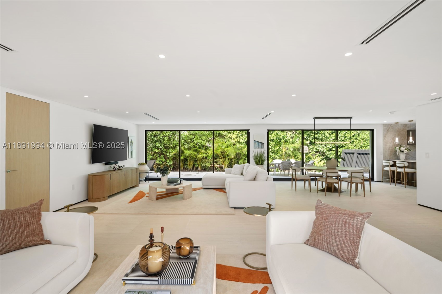 222 E Rivo Alto Dr, Miami Beach FL 33139