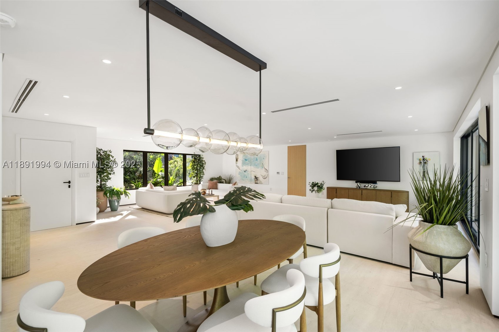 222 E Rivo Alto Dr, Miami Beach FL 33139