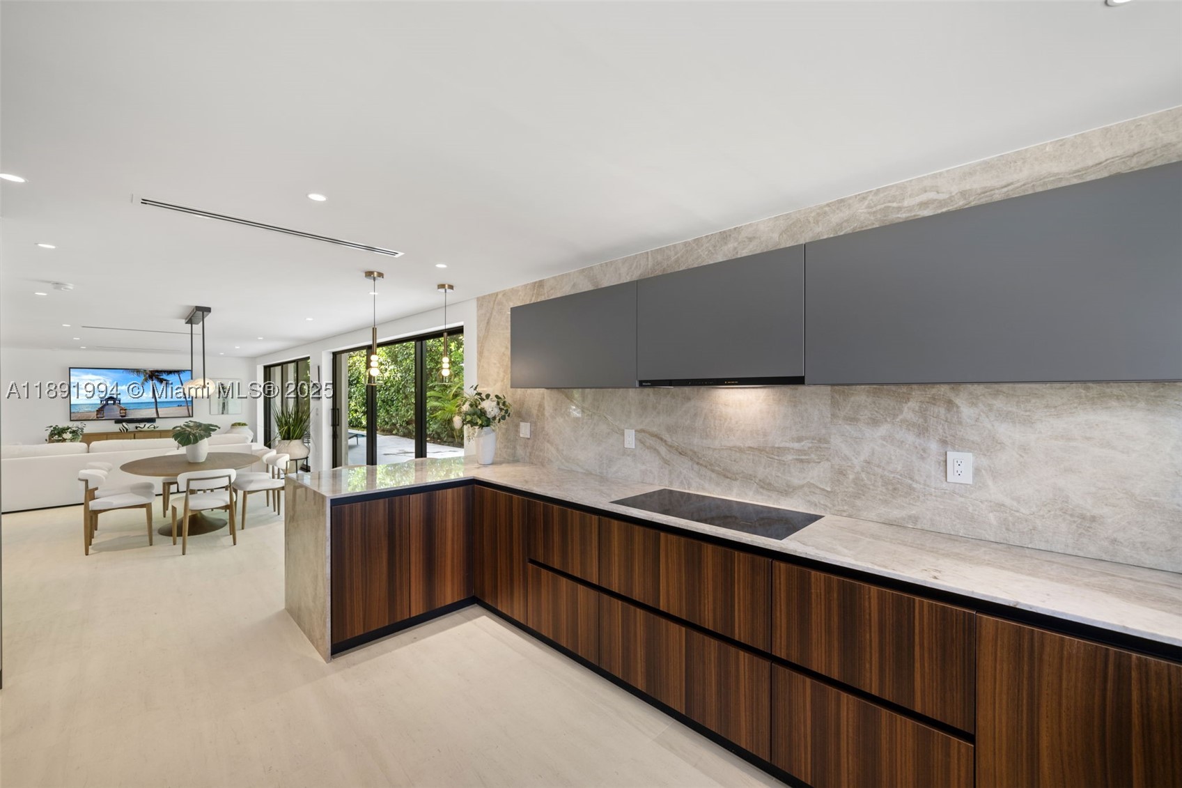 222 E Rivo Alto Dr, Miami Beach FL 33139