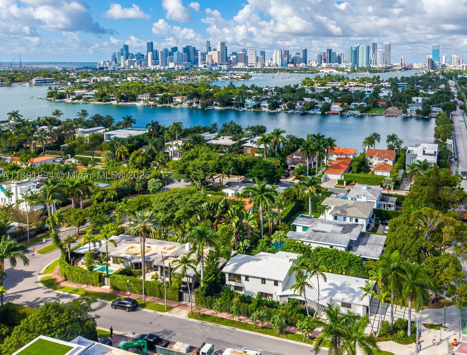 222 E Rivo Alto Dr, Miami Beach FL 33139