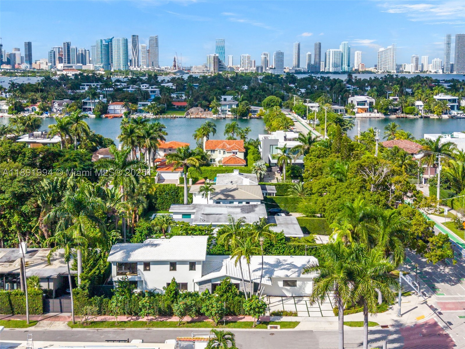 222 E Rivo Alto Dr, Miami Beach FL 33139