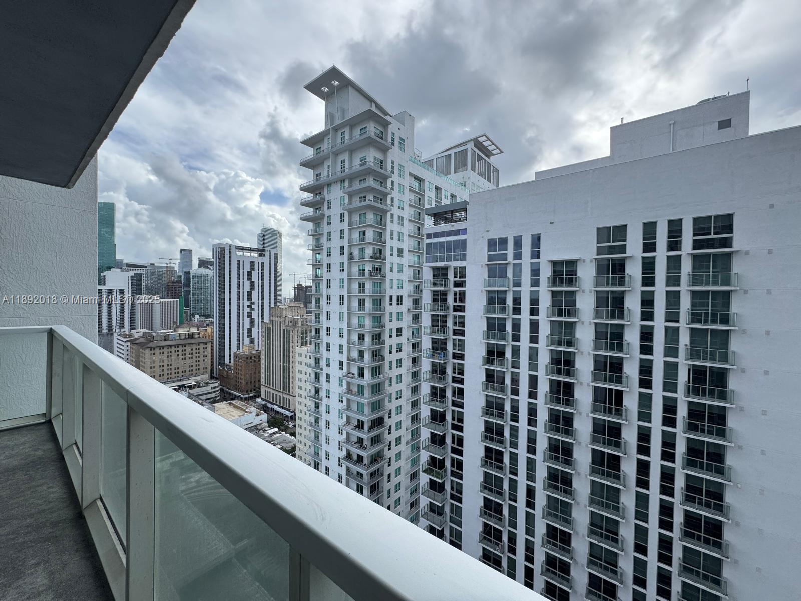 253 NE 2nd St #2806, Miami FL 33132
