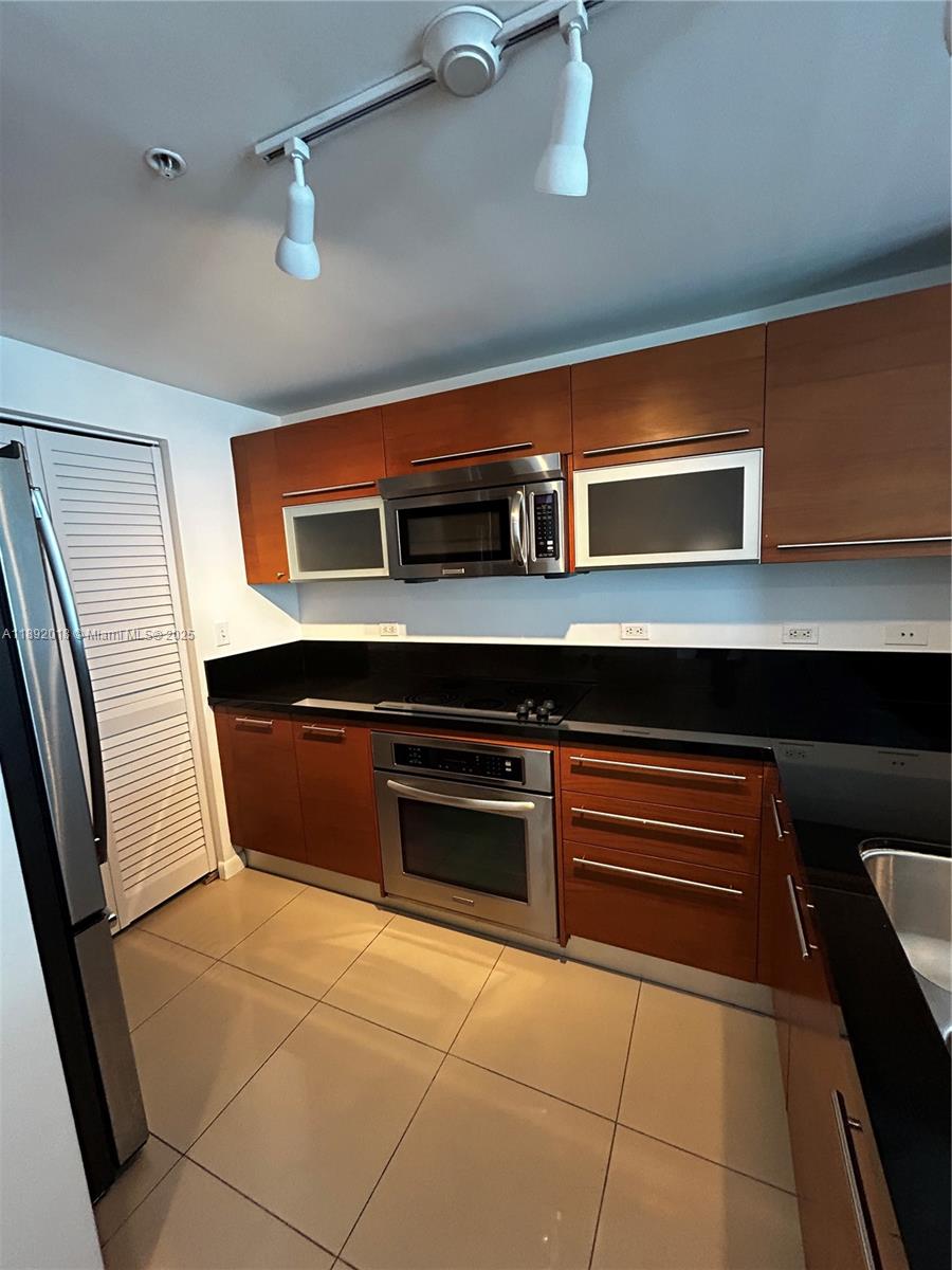 253 NE 2nd St #2806, Miami FL 33132
