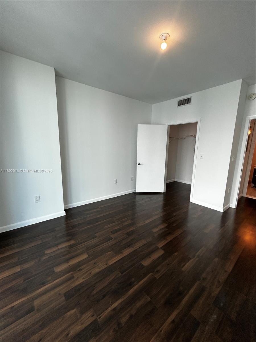 253 NE 2nd St #2806, Miami FL 33132