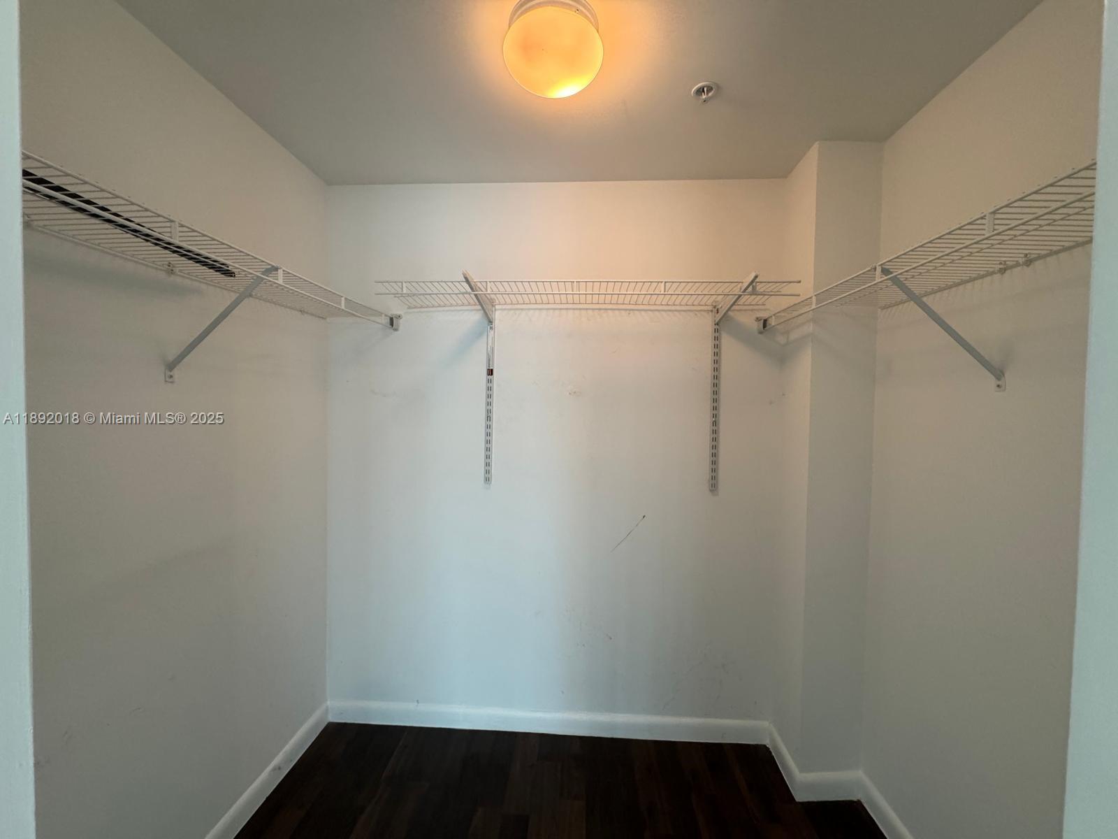 253 NE 2nd St #2806, Miami FL 33132