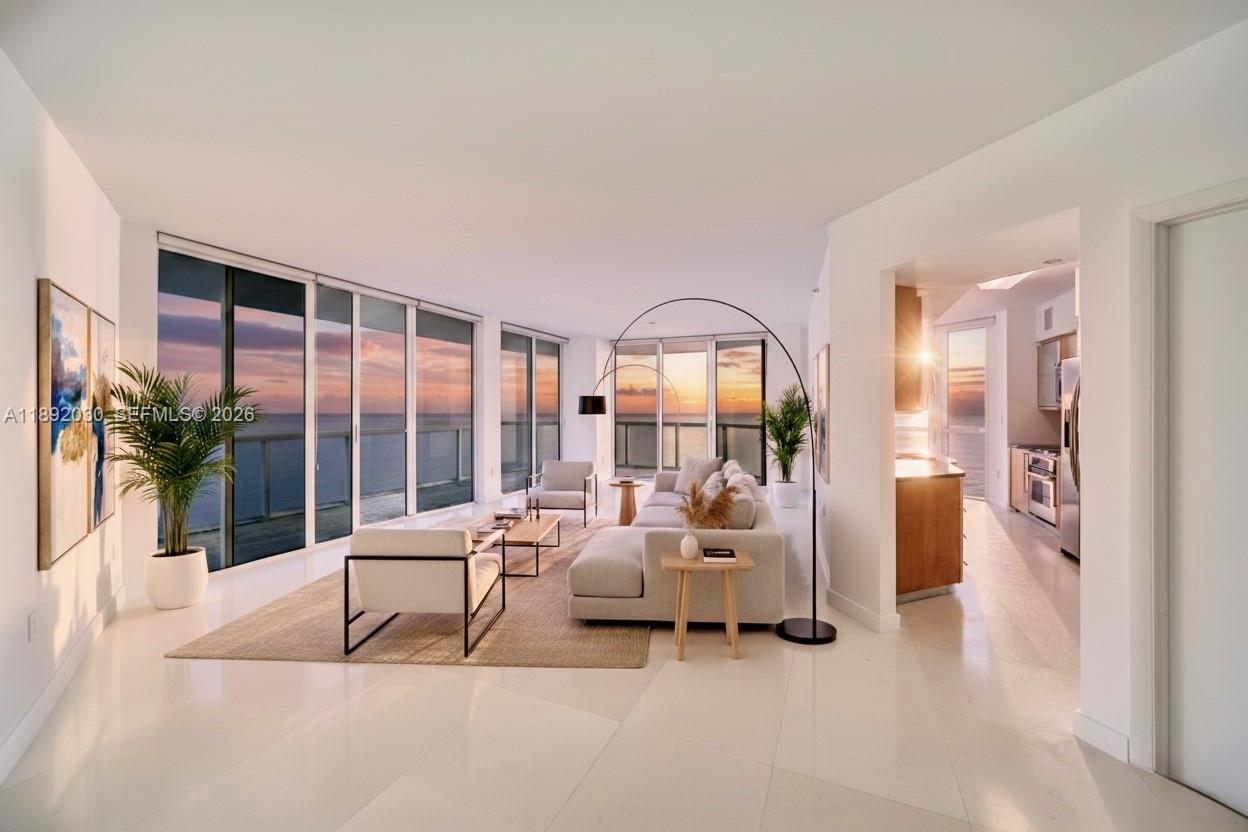 6365 Collins Ave #2901, Miami Beach FL 33141