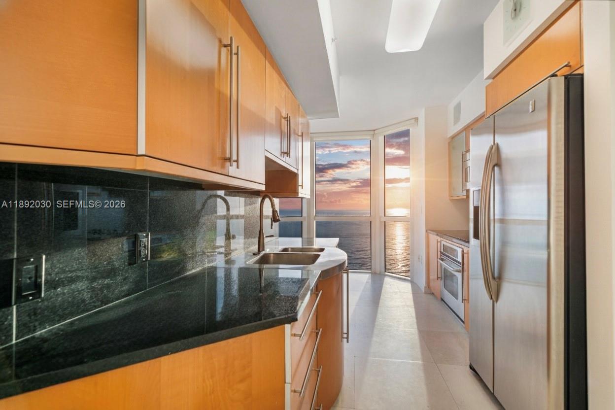 6365 Collins Ave #2901, Miami Beach FL 33141