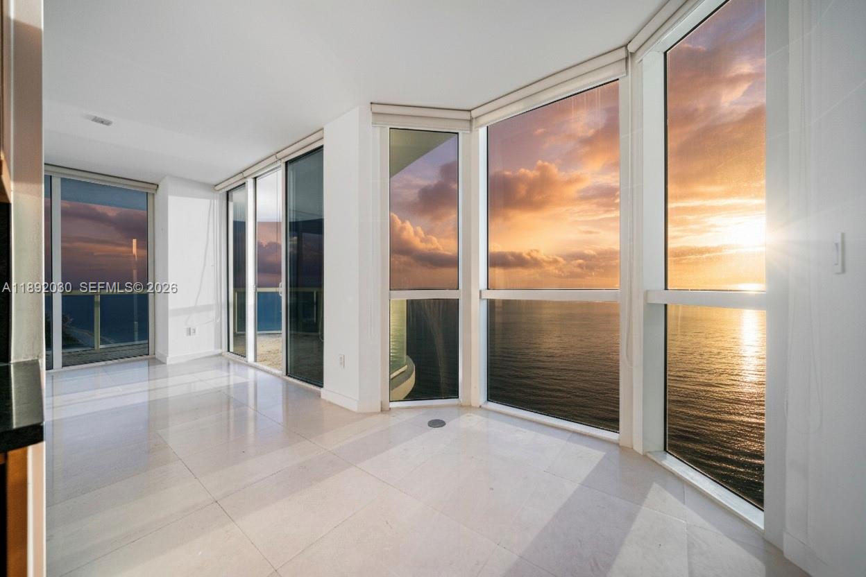 6365 Collins Ave #2901, Miami Beach FL 33141
