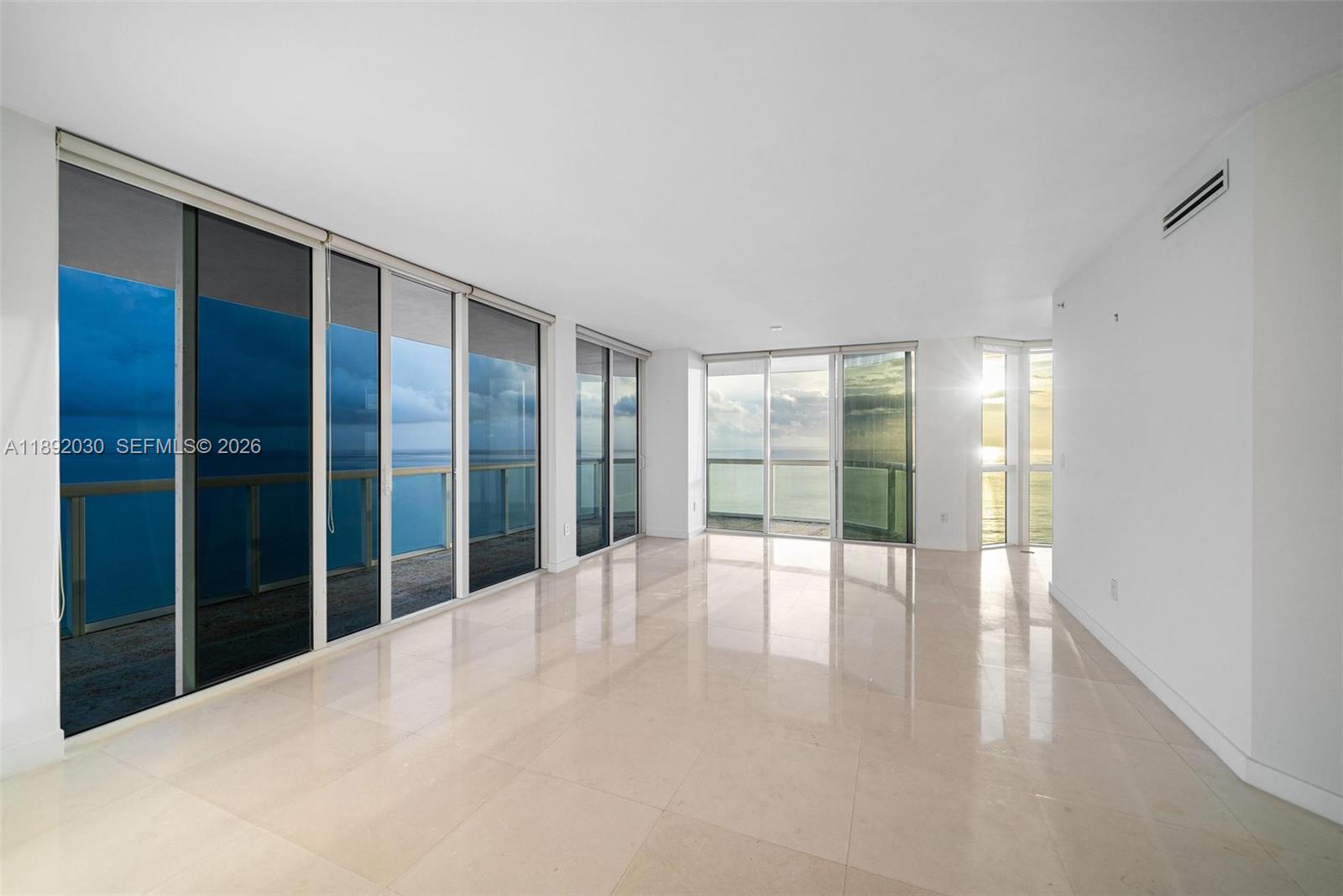 6365 Collins Ave #2901, Miami Beach FL 33141