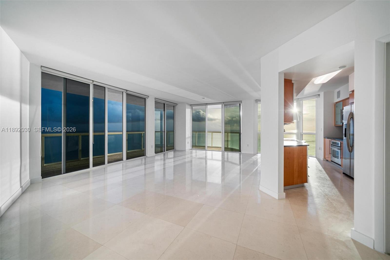 6365 Collins Ave #2901, Miami Beach FL 33141