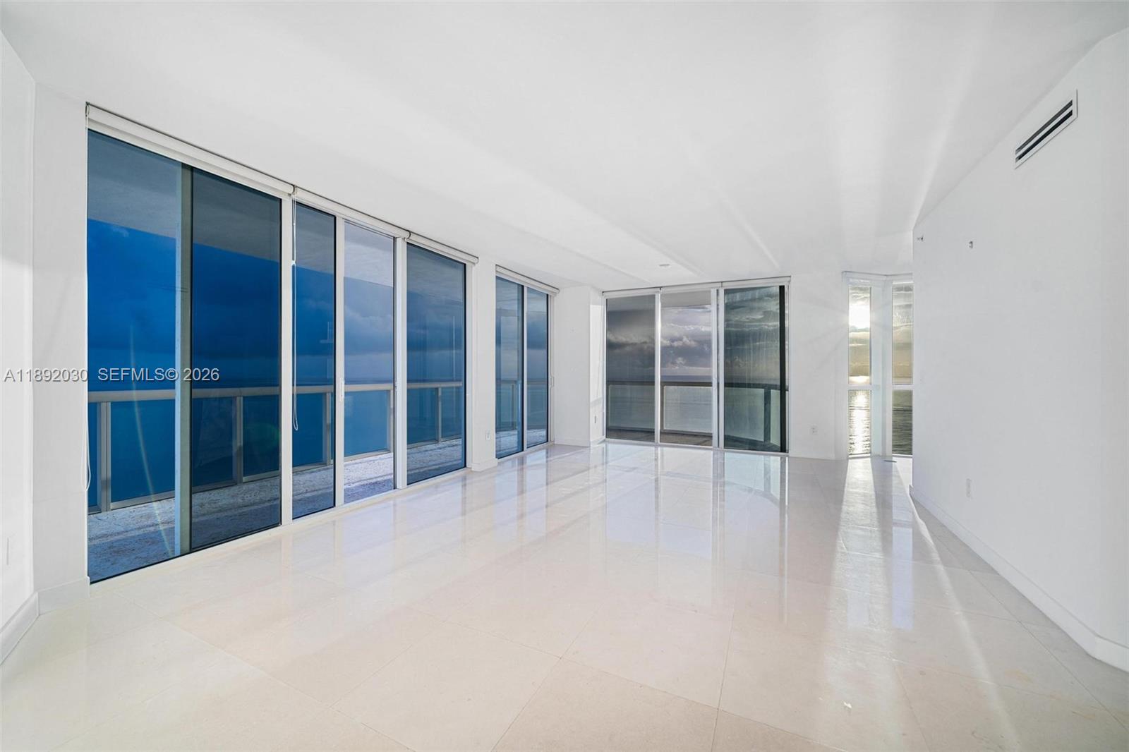 6365 Collins Ave #2901, Miami Beach FL 33141