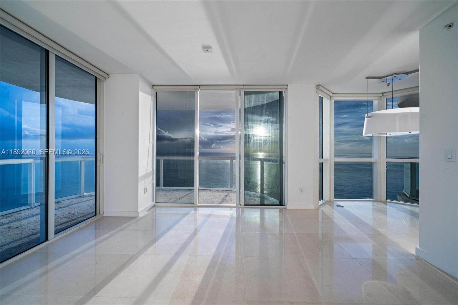 6365 Collins Ave #2901, Miami Beach FL 33141