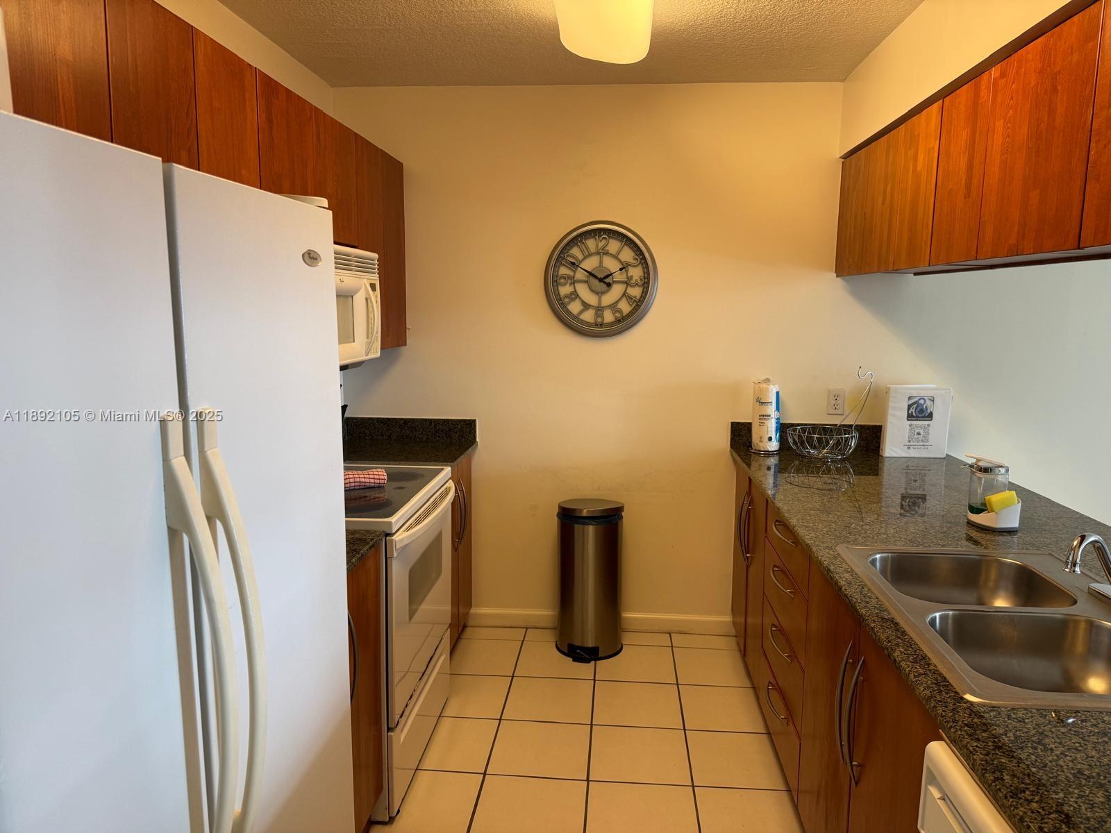 1200 Brickell Bay Dr #1919, Miami FL 33131